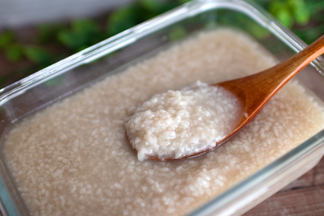 米麹甘酒を作るときに使う米麹とは?【生麹と乾燥麹】 | 瀬戸プレスフーズ